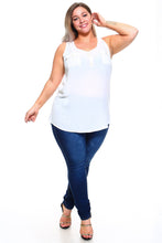 Women's Plus Size Sleeveless Button Pocket Top