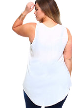 Women's Plus Size Sleeveless Button Pocket Top