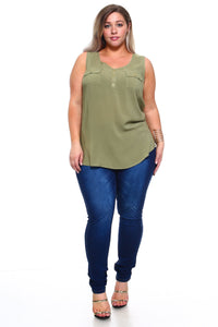 Women's Plus Size Sleeveless Button Pocket Top