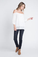 Women's 3/4 Sleeve Cold Shoulder Buttoned Top