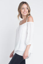 Women's 3/4 Sleeve Cold Shoulder Buttoned Top