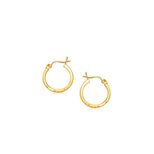 14k Yellow Gold Slender Hoop Earring with Diamond-Cut Finish (15mm Diameter)