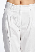 Women's White Stretch Capris